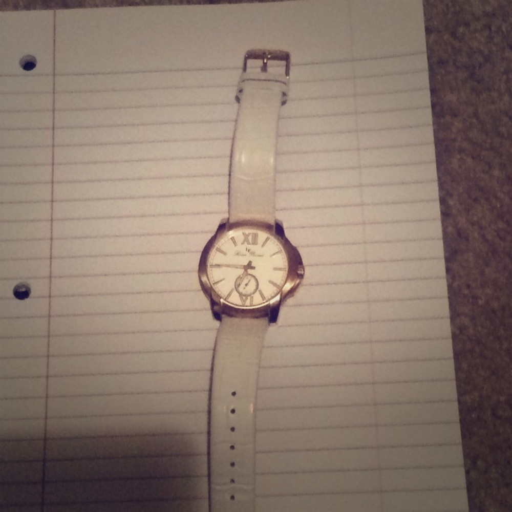 White watch with new battery